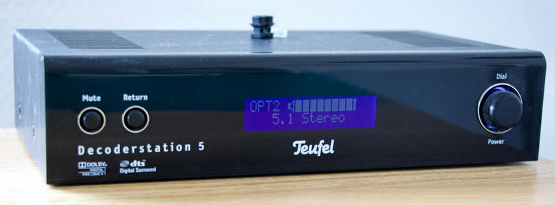 Teufel decoderstation 5 showing '5.1 Stereo' on optical input 2